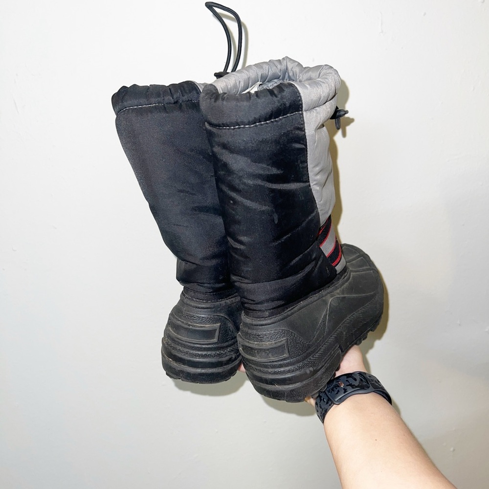Sorel kids boys gray black and red winter boots - Picture 12 of 14